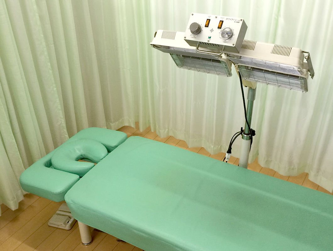 施療ベッド